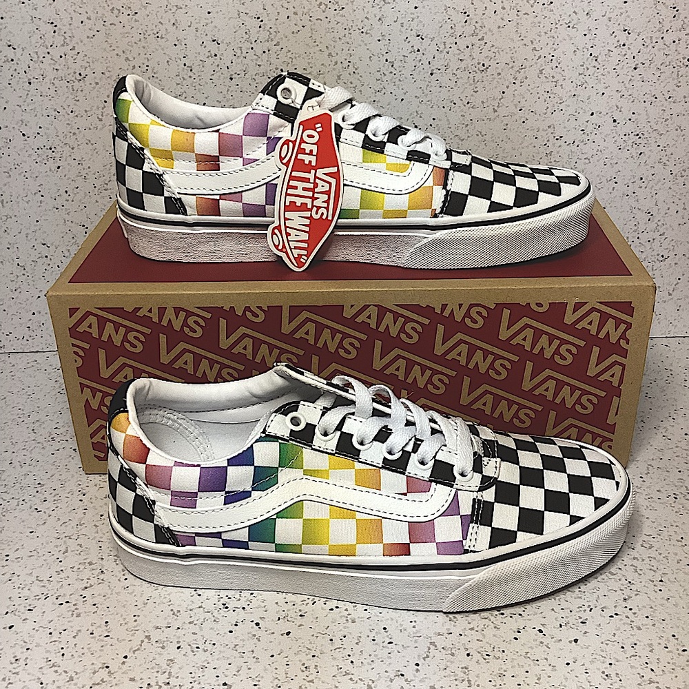 NWT Vans Off the Wall Rainbow Checkerboard Low Top Sneakers sz 8
